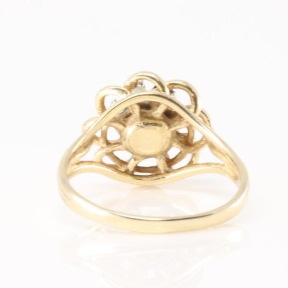 14k Vintage Garnet and .25 ctw Floral Diamond Ring - Picture 4 of 5